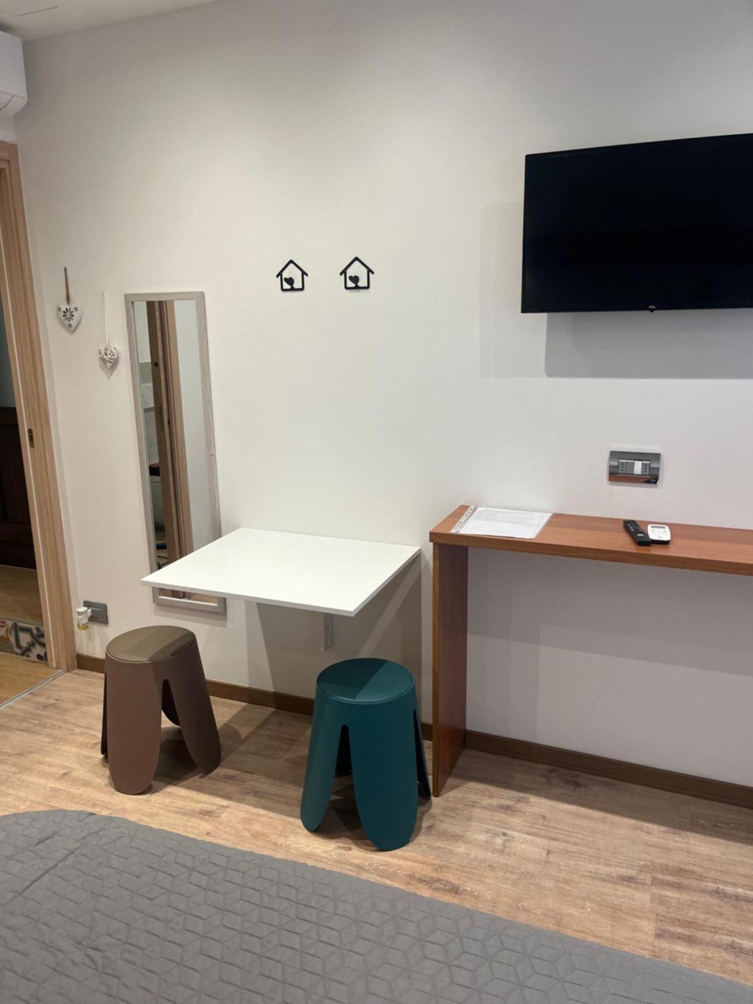 Wowies Room Pettenasco Luaran gambar