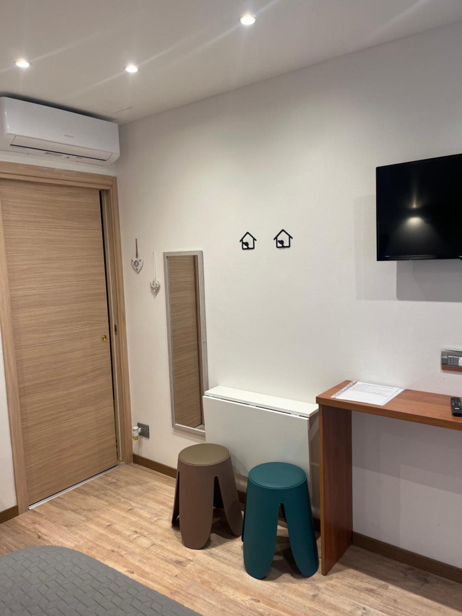 Wowies Room Pettenasco Luaran gambar